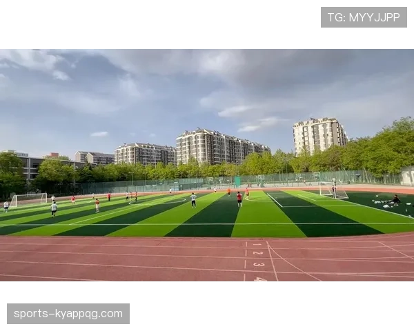 沙滩足球规则：三节赛制、无限换人与无越位的关键差异